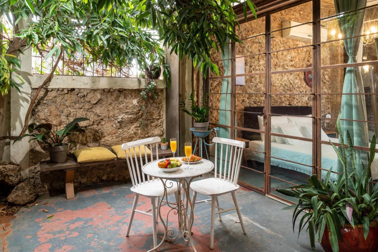 Trieste Neve Tzedek Boutique Suites Tel Aviv Eksteriør bilde